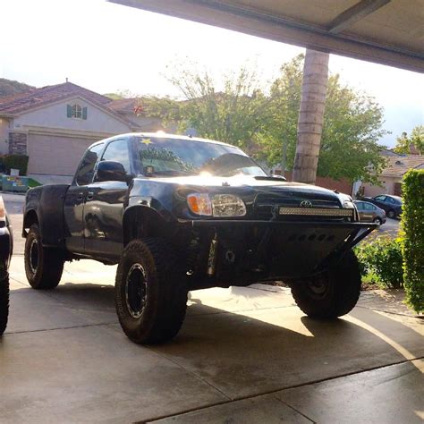 2000 toyota tundra prerunner.